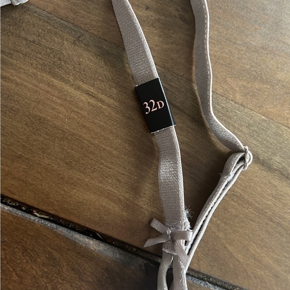 Victoria's Secret Beige Lace Set - Picture 6 of 6